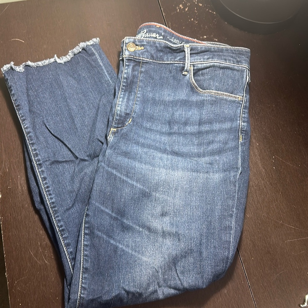 ☀️5/$20 Eddie Bauer slightly curvy Capris.